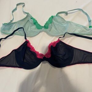 Victoria's Secret Black and Green Lace Bras 2 Tease 40D